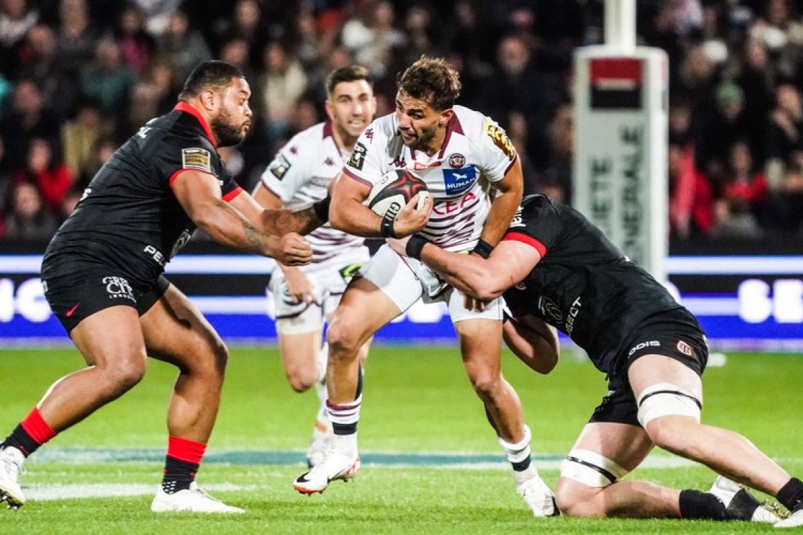 Le choc de la quatrième journée du Top 14 a tenu toutes ses promesses. L'Union Bordeaux-Bègles (UBB) a réalisé un véritable exploit en s'imposant sur la pelouse du Stade Toulousain, champion en titre, sur le score de 16 à 12